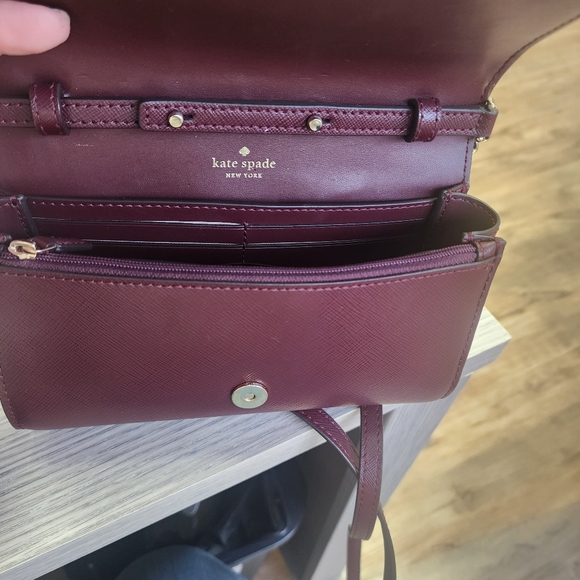 Crossbody - Picture 4 of 5